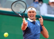 雷火电竞app-包含西班牙网球队绝地反击世界网球队，兹维列夫关键制胜的词条