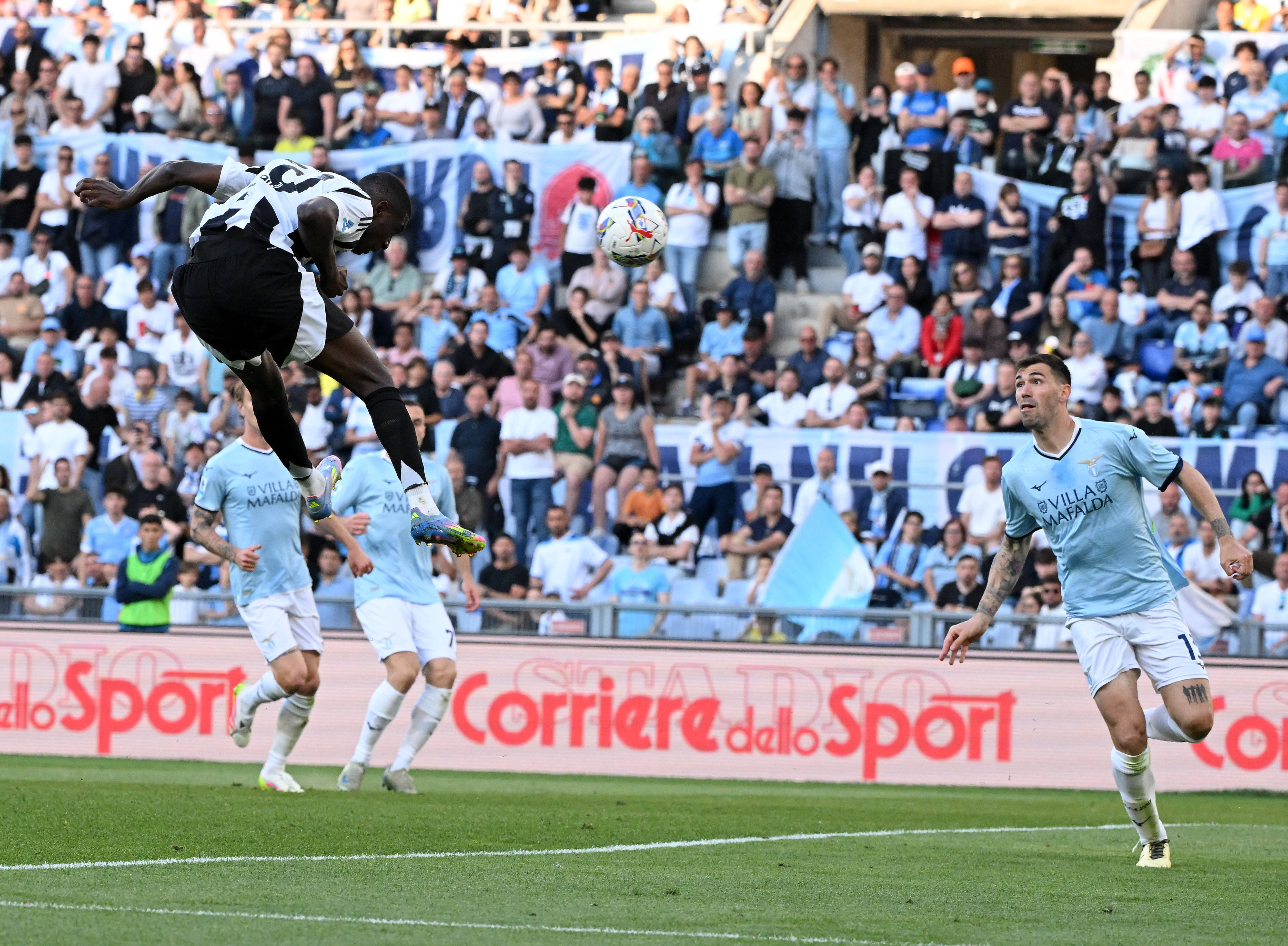 拜仁绝杀曼联,拉莫斯补时绝平意甲 拜仁绝杀曼联,拉莫斯补时绝平意甲