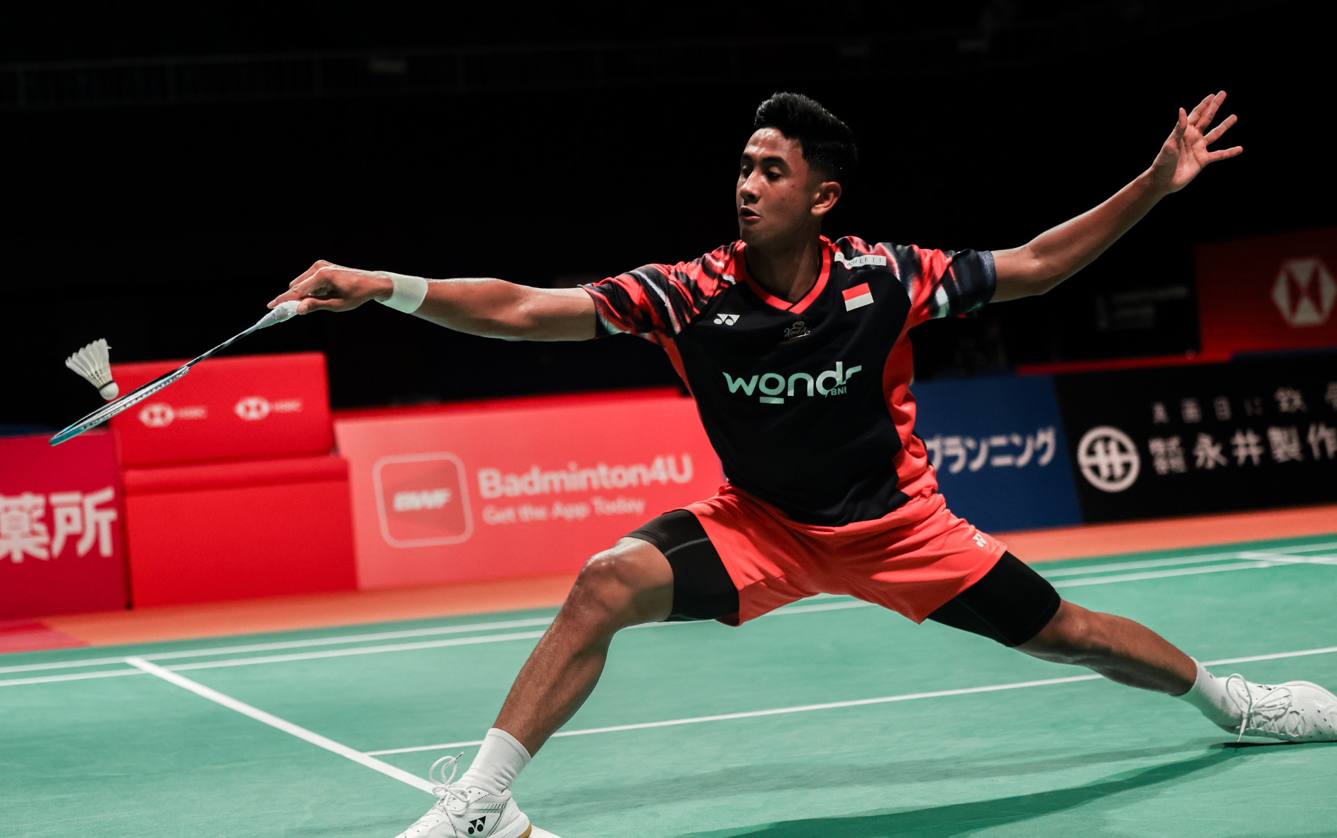 英格兰羽毛球队险胜印尼羽毛球队,陶菲克统治全场的简单介绍 英格兰羽毛球队险胜印尼羽毛球队,陶菲克统治全场的简单介绍