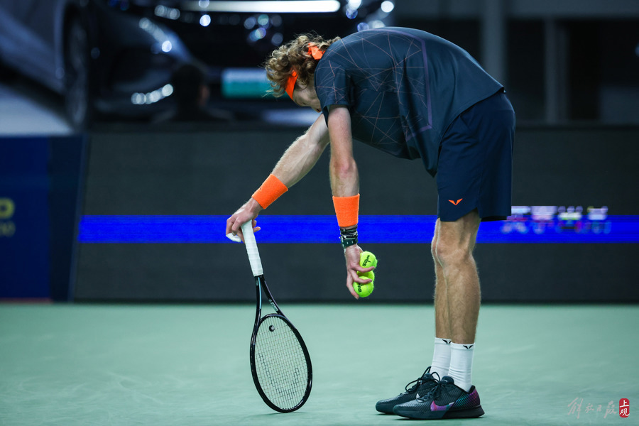 法国网球队险胜西班牙网球队,费德勒爆发神勇的简单介绍 法国网球队险胜西班牙网球队,费德勒爆发神勇的简单介绍